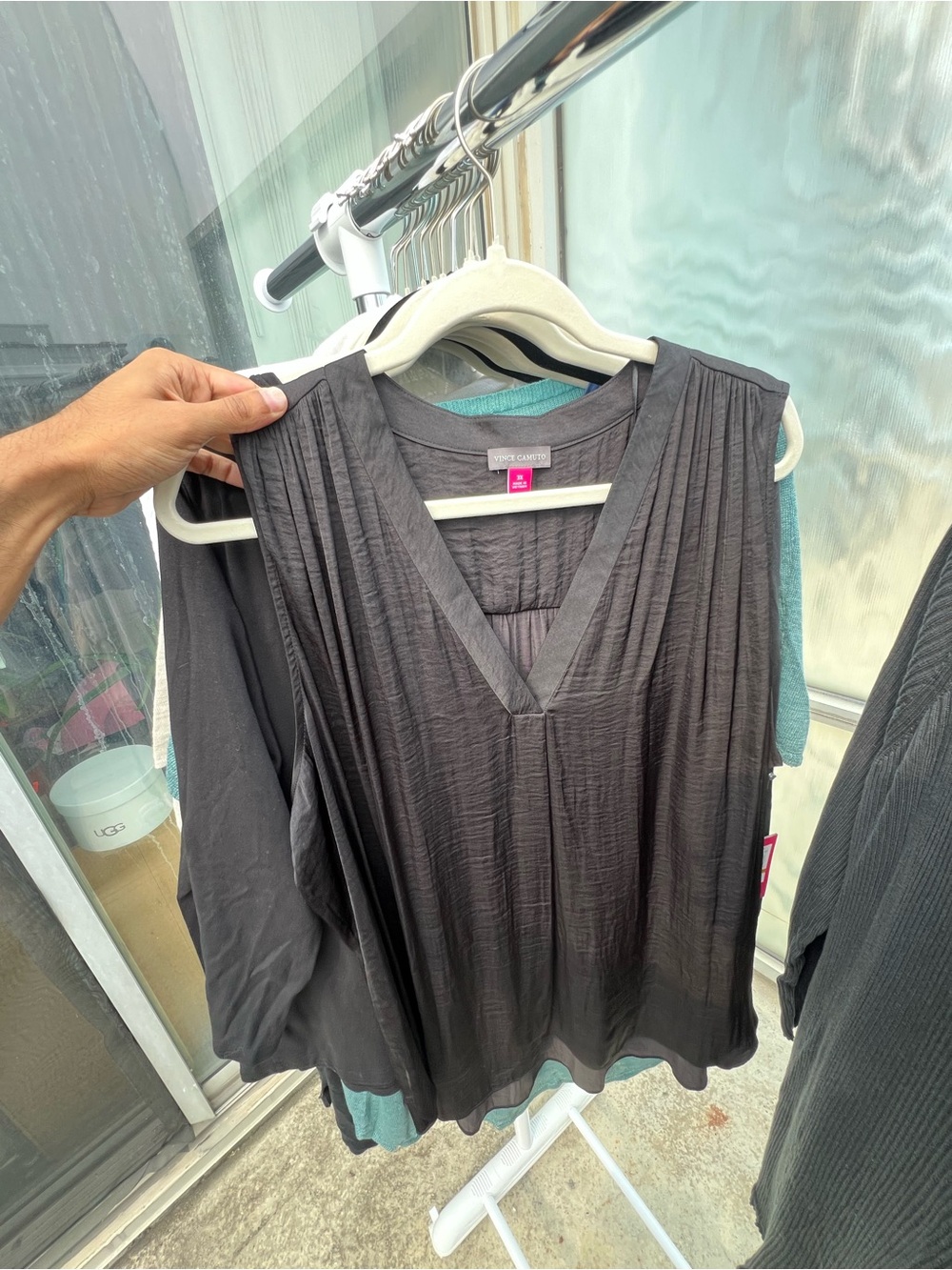Vince Camuto Black Pleated V-Neck Sleeveless Tunic
